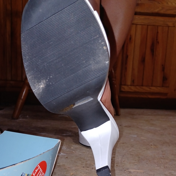 White Heels - Picture 3 of 7